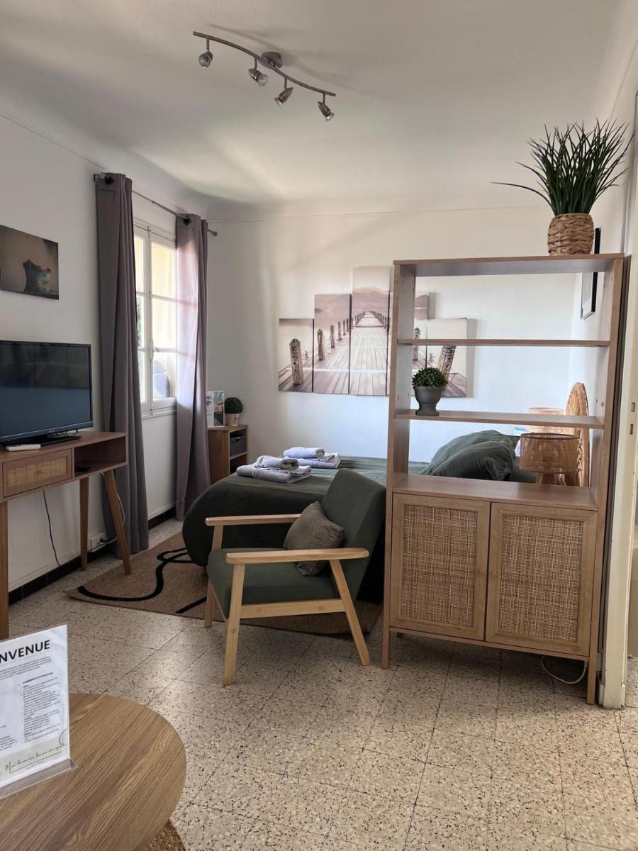 Studio avec balcon donnant sur les Arènes d’Arles - Hizvo