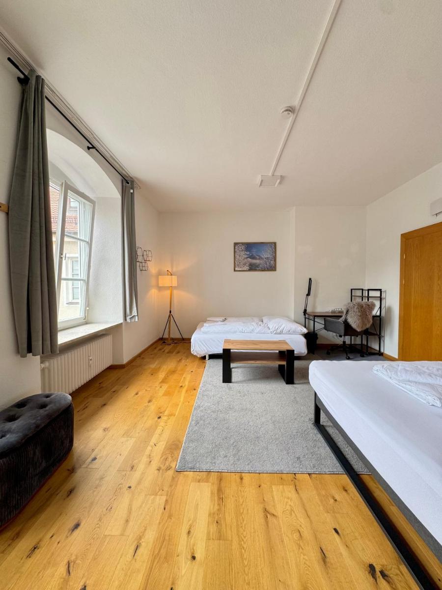 KemptenCityHostPlus-Unterkunft Charme im Denkmal - Housity