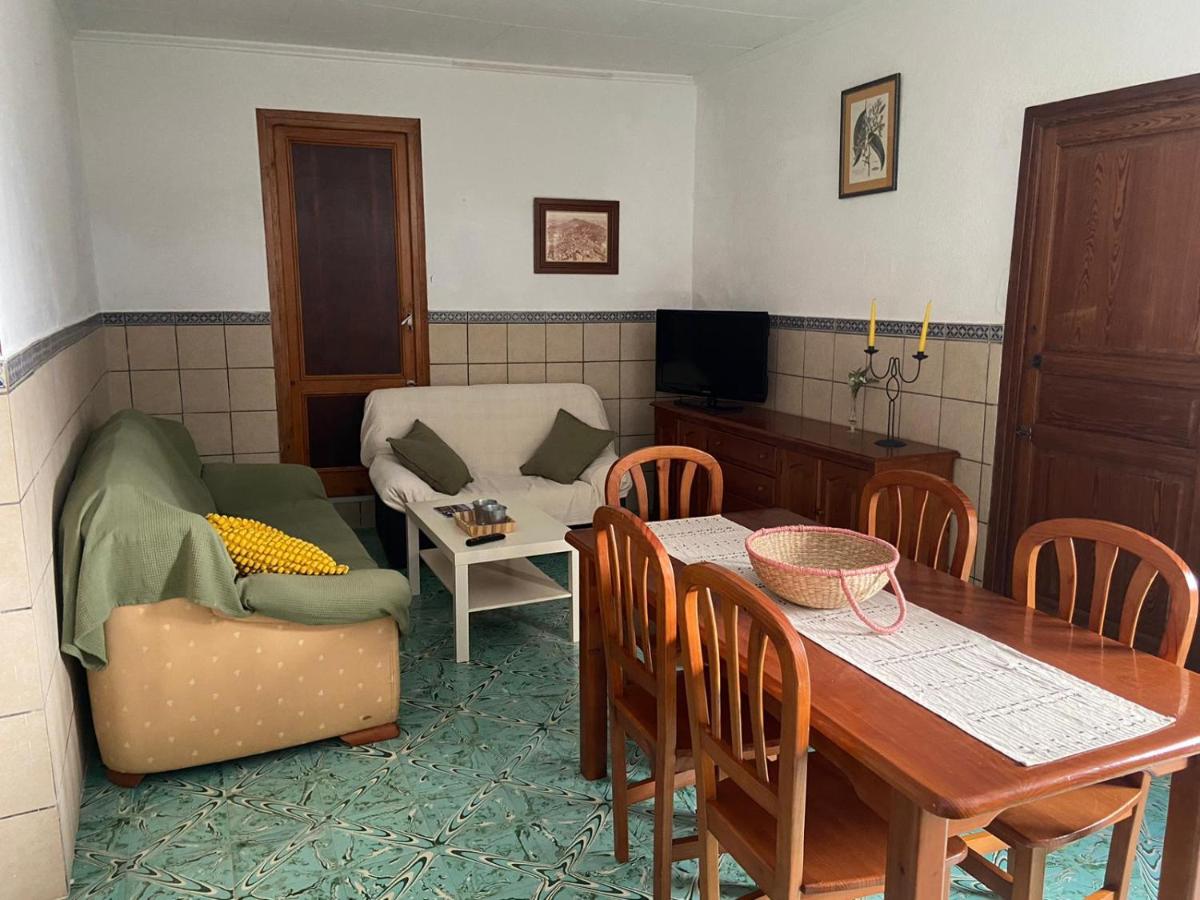 Casa rural Montichelvo - Housity