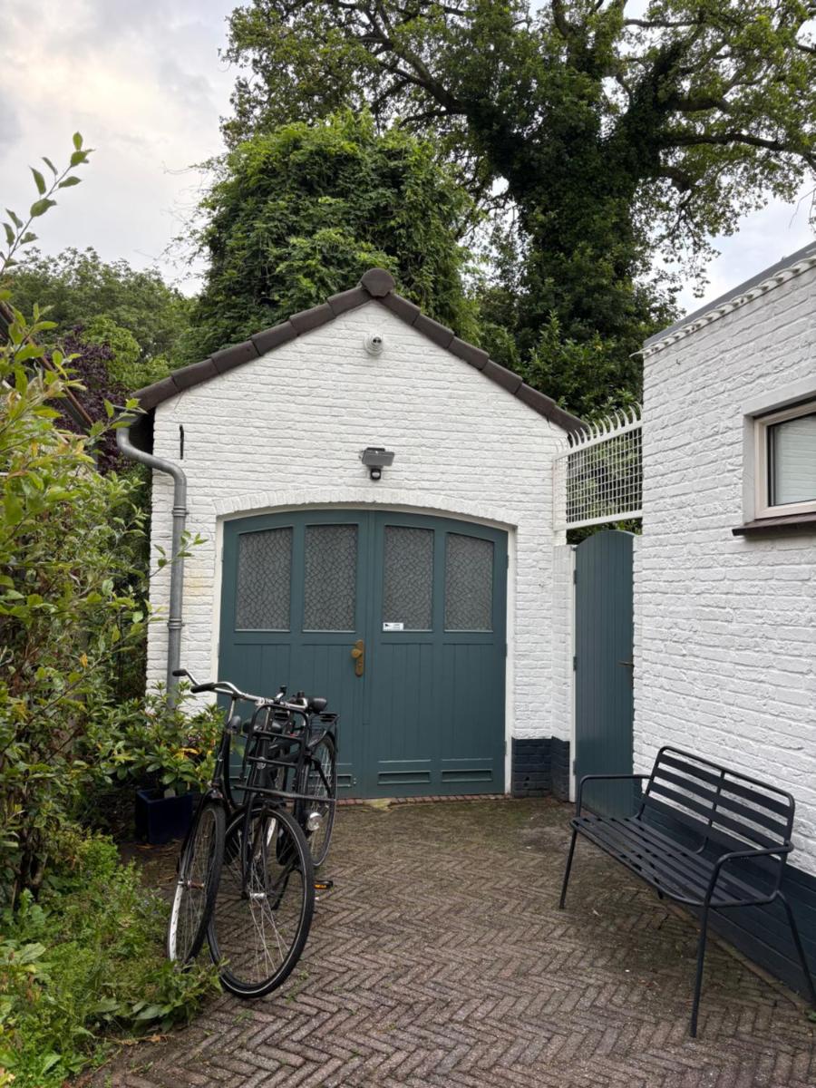 Renovated & private Tinyhouse Den Haag short stay appartment - Housity