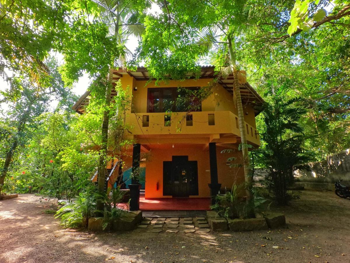 Orient Lodge - Galewela - Housity