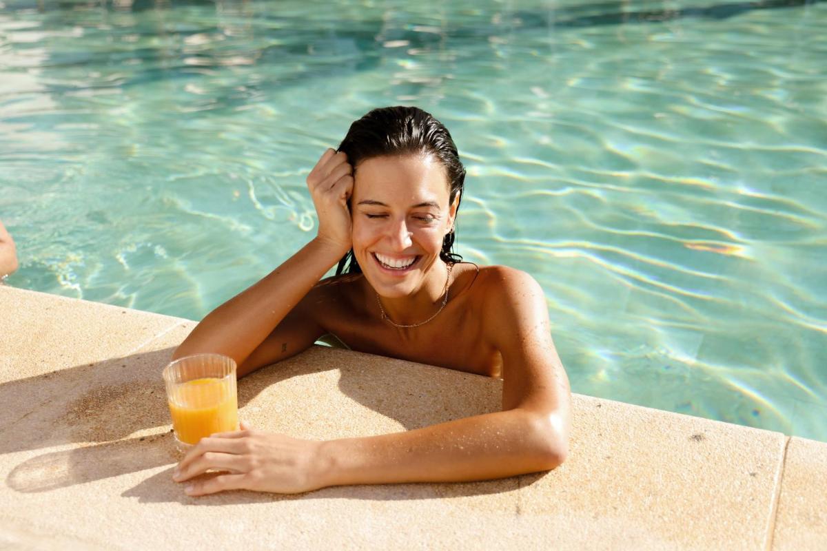 Clientes alojados en Hotel Riu Palace La Mola