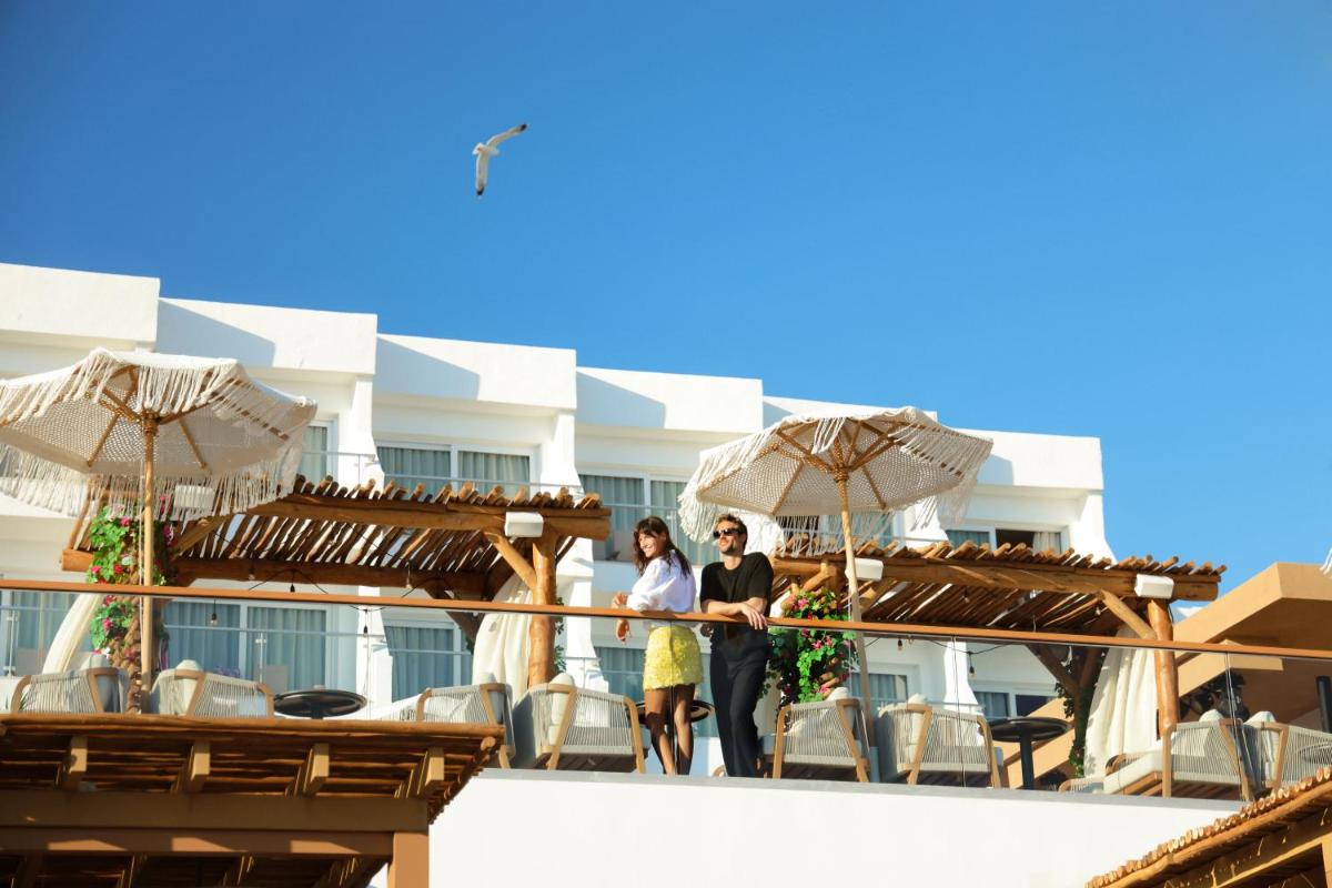 Clientes alojados en Hotel Riu Palace La Mola