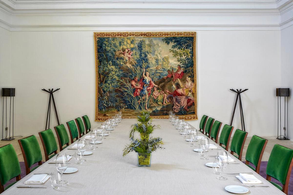 Imagen de la galería de Abadia Retuerta LeDomaine, en Sardoncillo