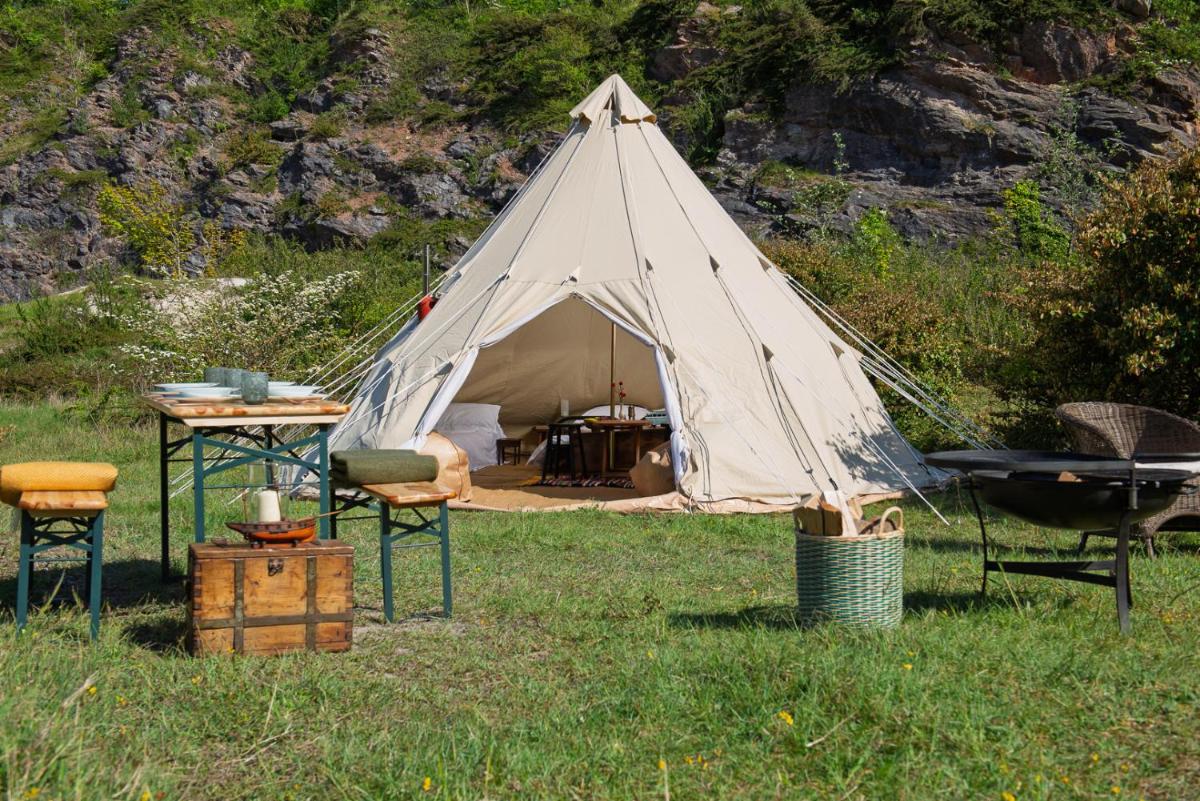 Stones and Stars Boutique Glamping in Radford Quarry - Housity