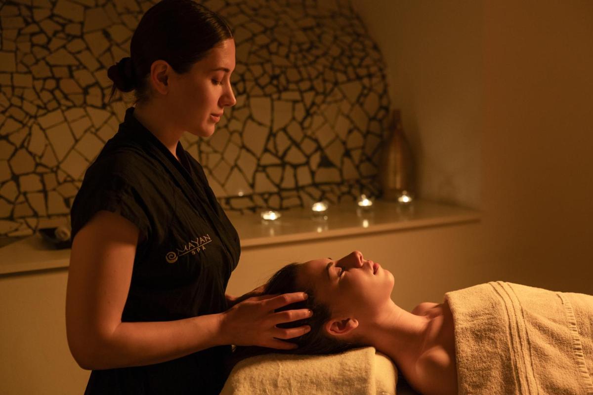 Clientes alojados en Hotel El Palace Barcelona