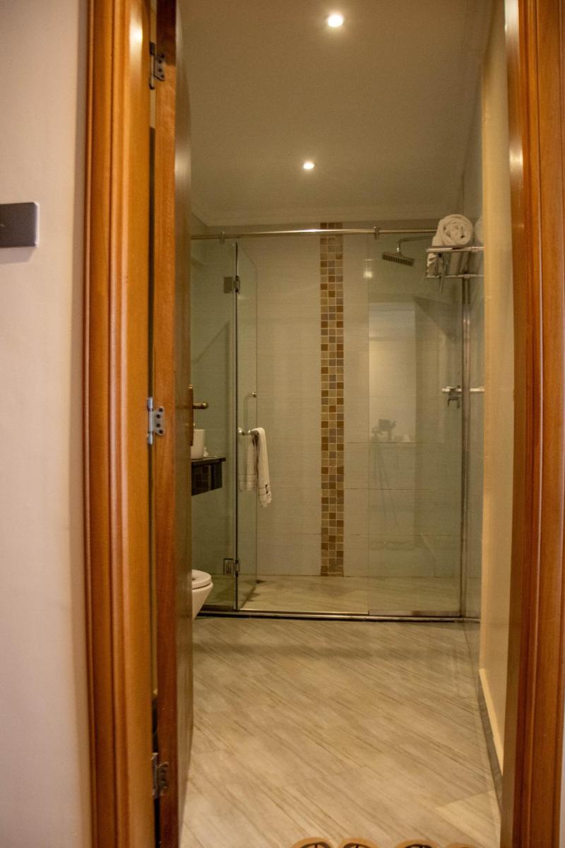 Mara Frontier Hotel - Hizvo