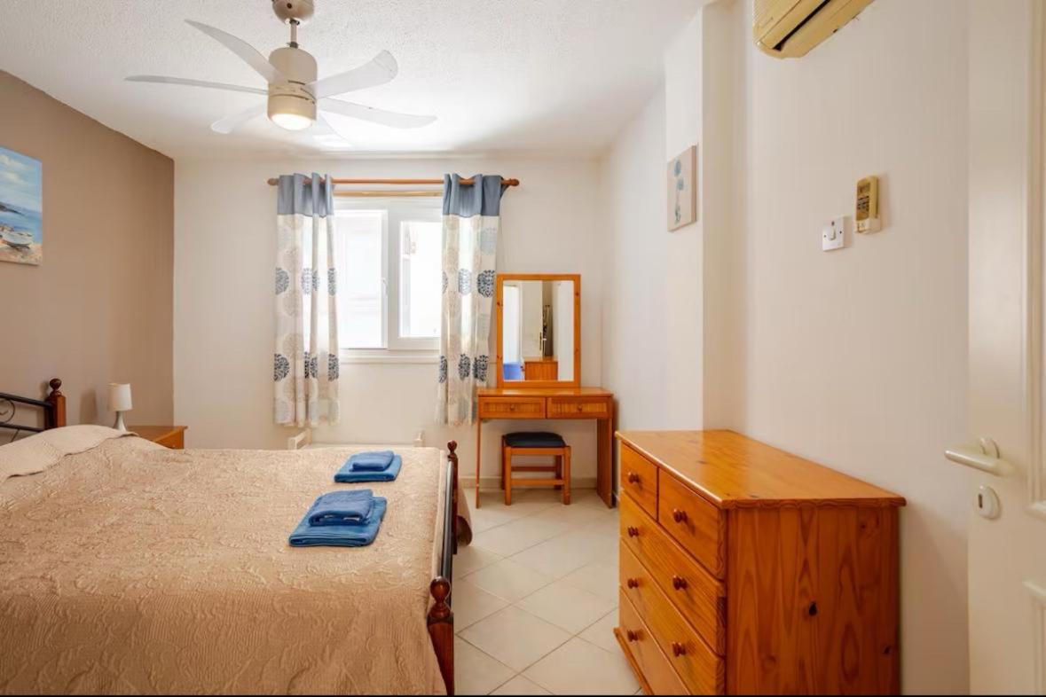 Beautiful Regina gardens - Housity