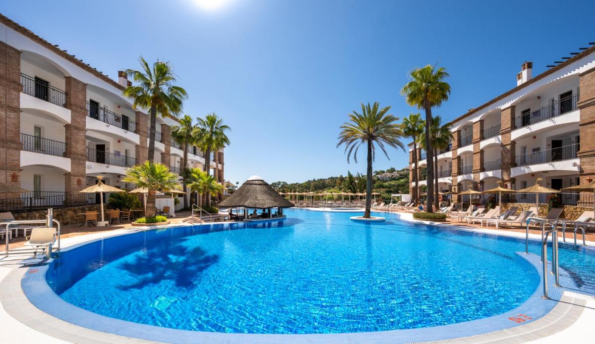 Piscina en o cerca de La Cala Resort