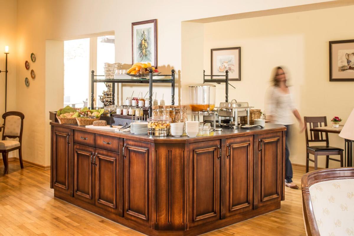 Hotel Arador - Housity