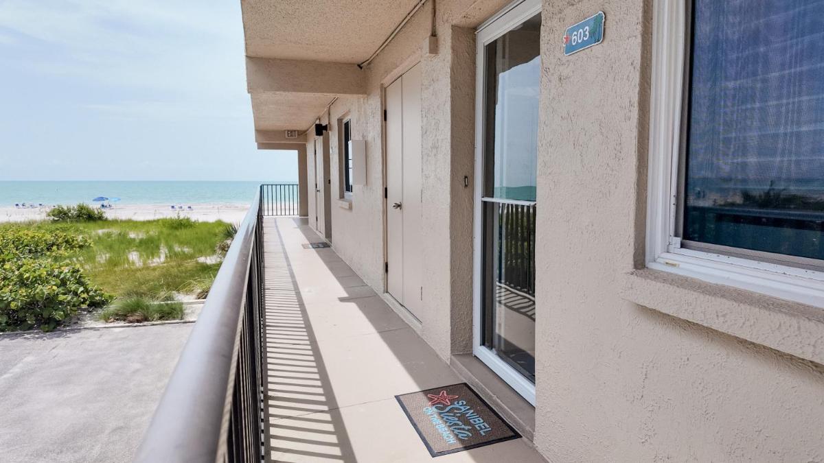 Sanibel Siesta on the Beach - Housity