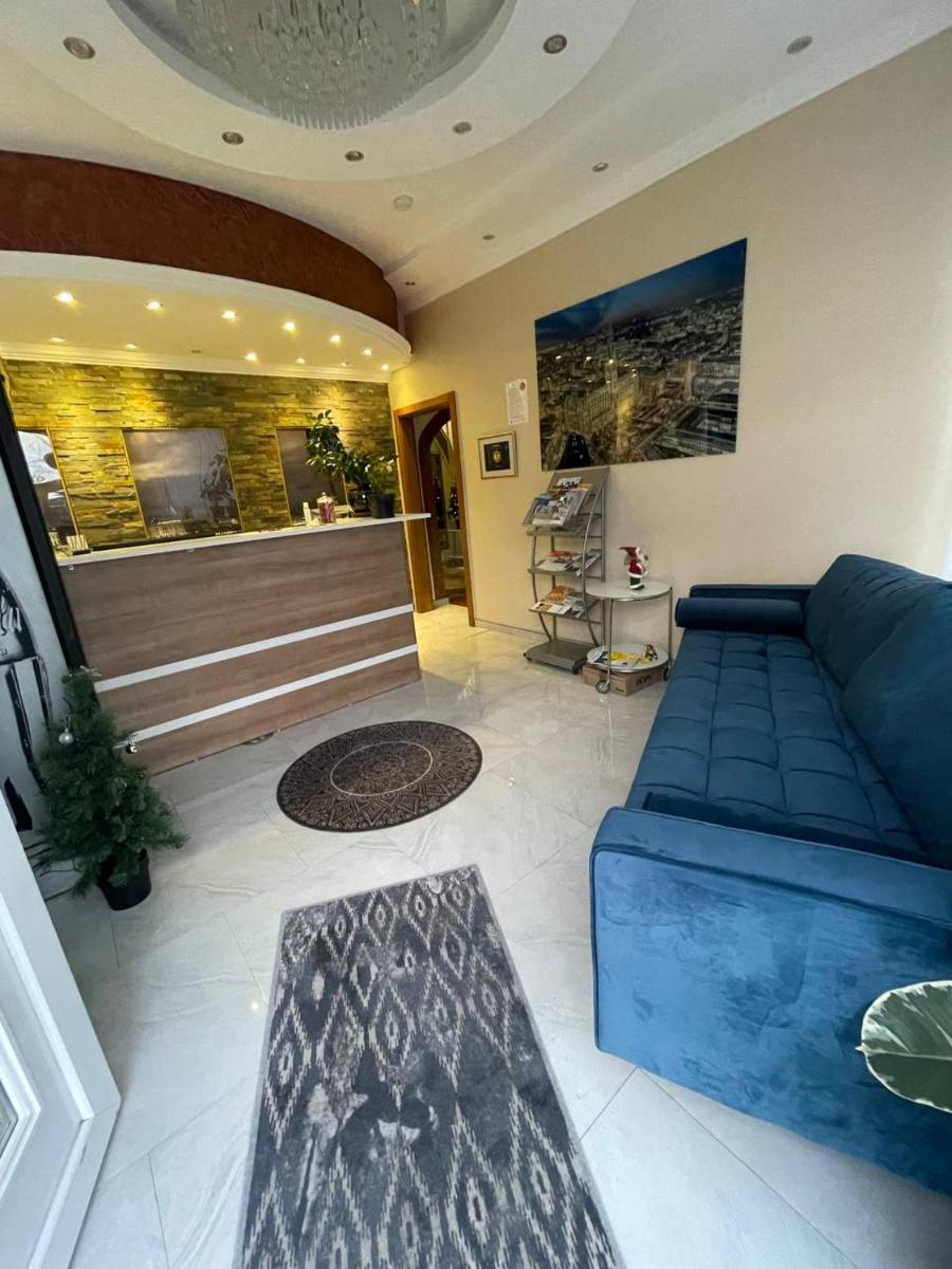 C&S Hotel - Housity