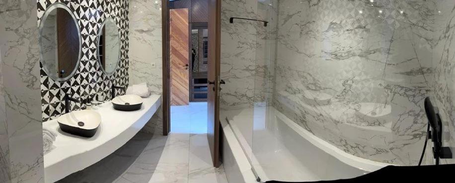 Oasis Serenity - Housity