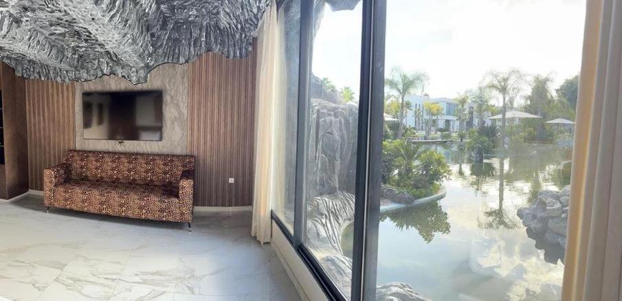 Oasis Serenity - Housity