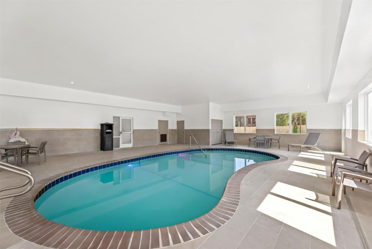 Hampton Inn & Suites Corpus Christi I-37 - Navigation Boulevard - Housity