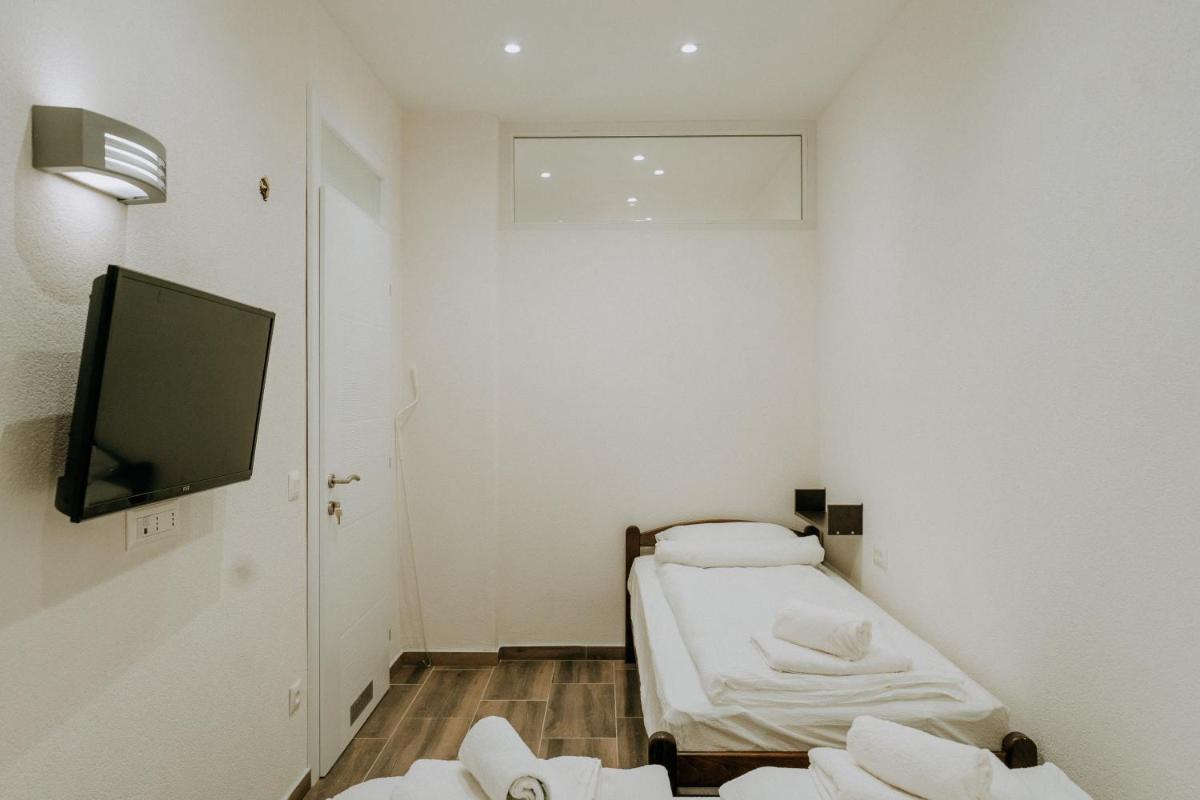 Apartmani & Rafting Boračko jezero - Housity