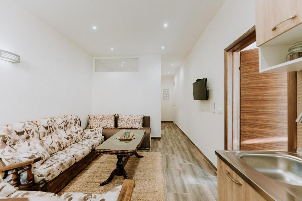 Apartmani & Rafting Boračko jezero - Housity
