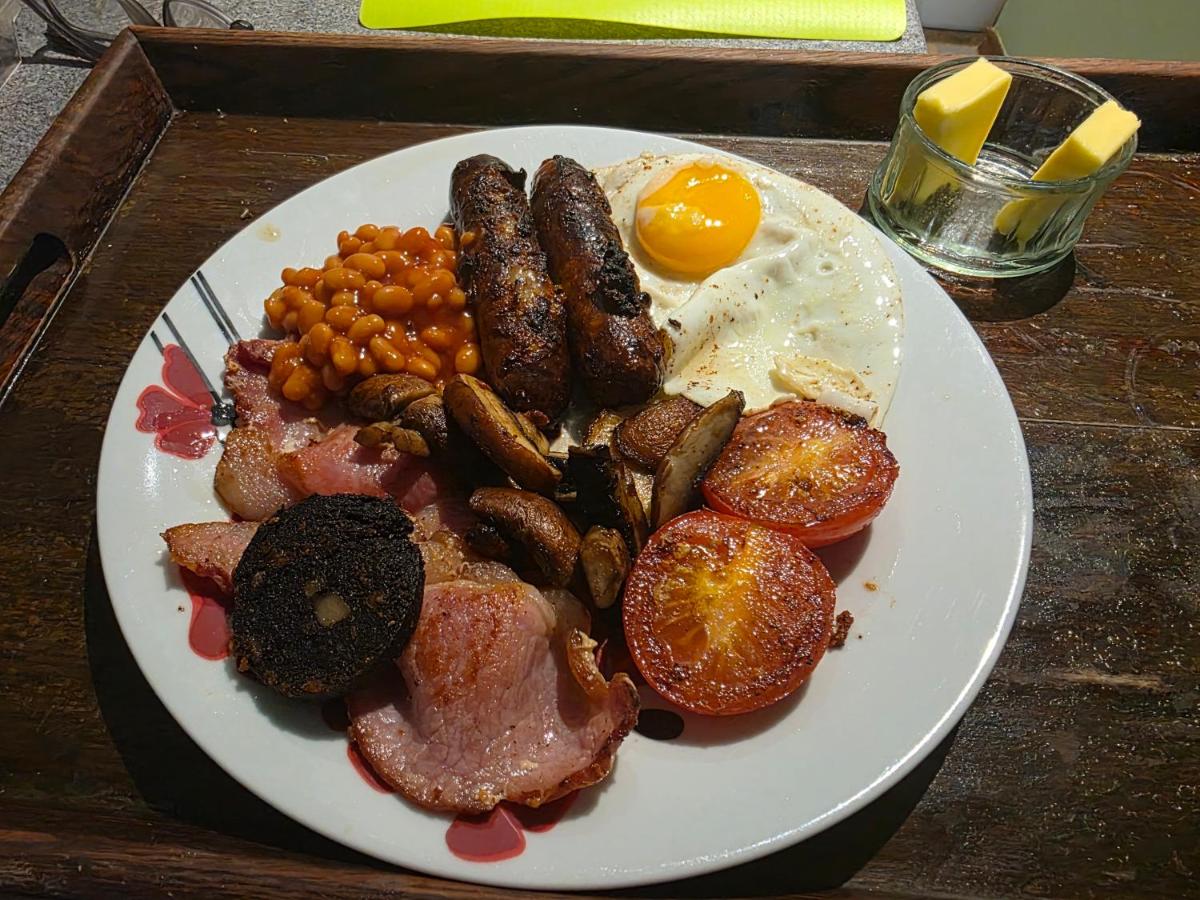 Kingsmede Bed & Breakfast - Housity