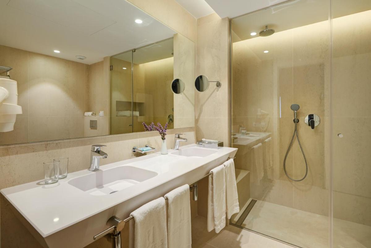 Un baño de Hipotels Mediterraneo Hotel - Adults Only