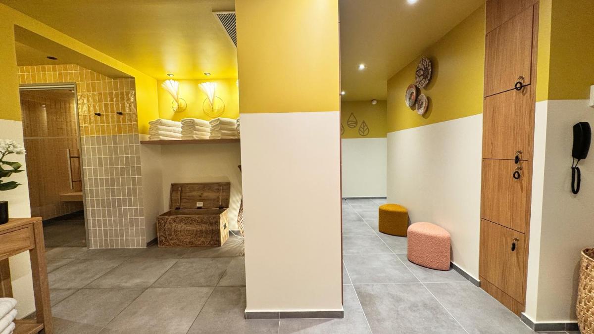 Cuisine ou kitchenette dans l'établissement Kyriad Prestige Compiègne Hotel & Spa