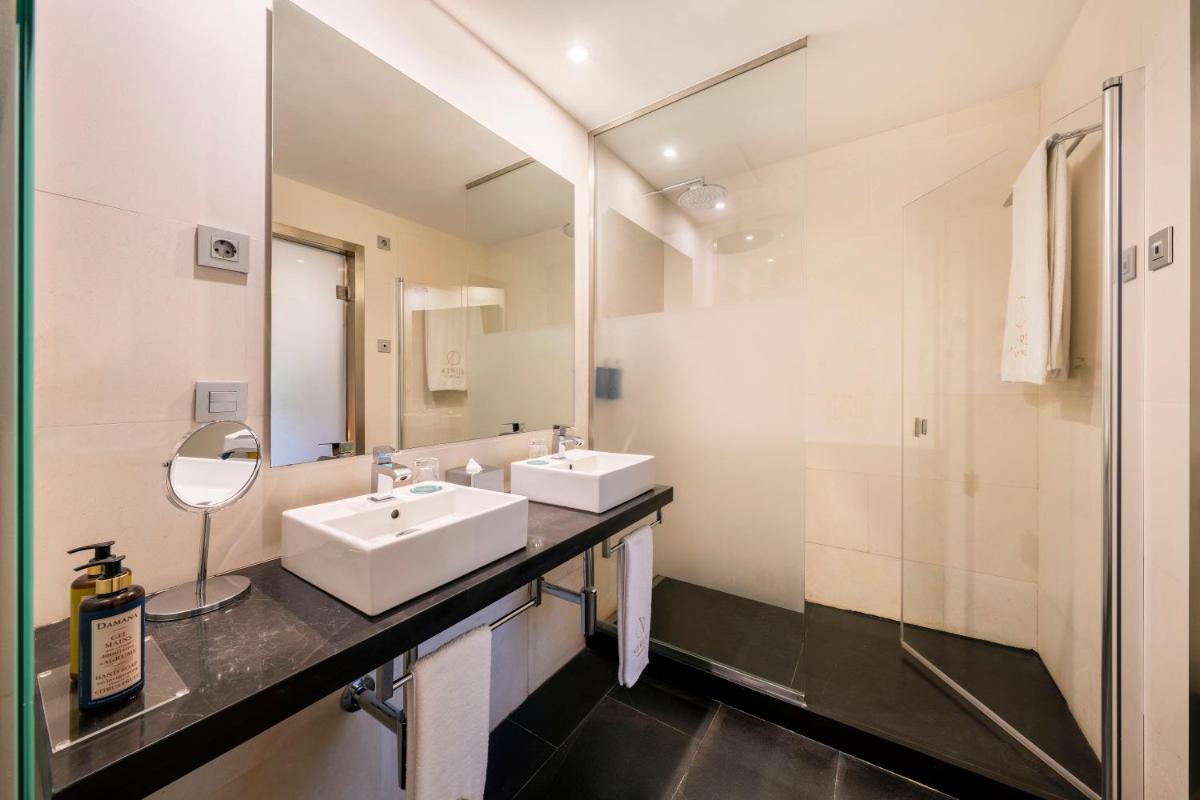 Un baño de Áurea Convento Capuchinos by Eurostars Hotel Company