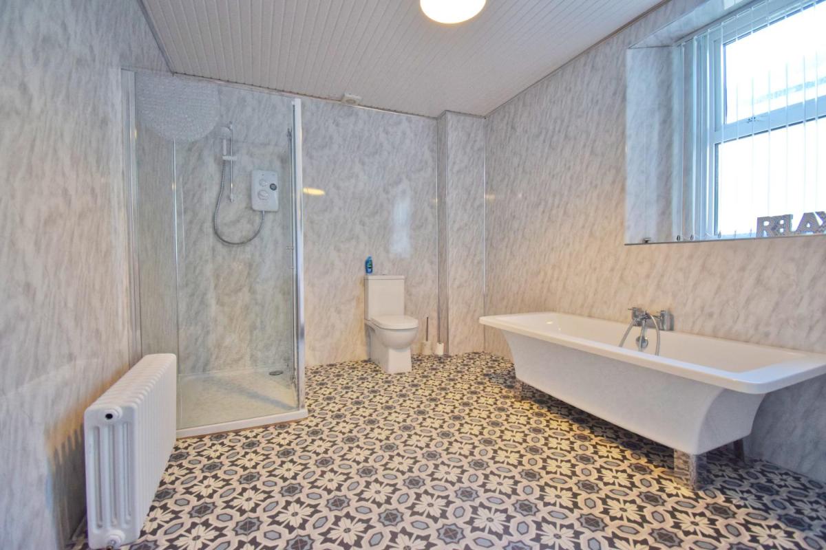 Lovely 2 Bedroom Apartment in Omagh Town Centre - Housity