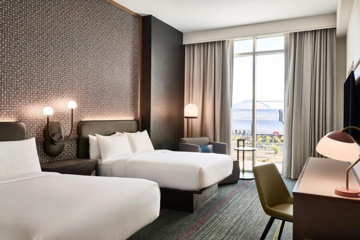 Renaissance Phoenix Glendale Hotel & Spa - Housity