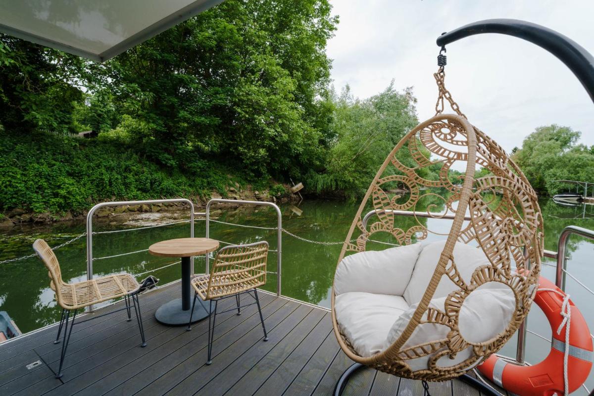 L'Escale Royale Poissy Île de Migneaux - Seine - Housity