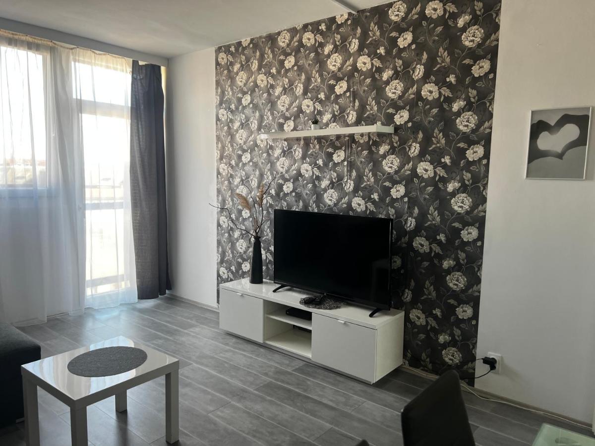 Dave Apartman - Housity