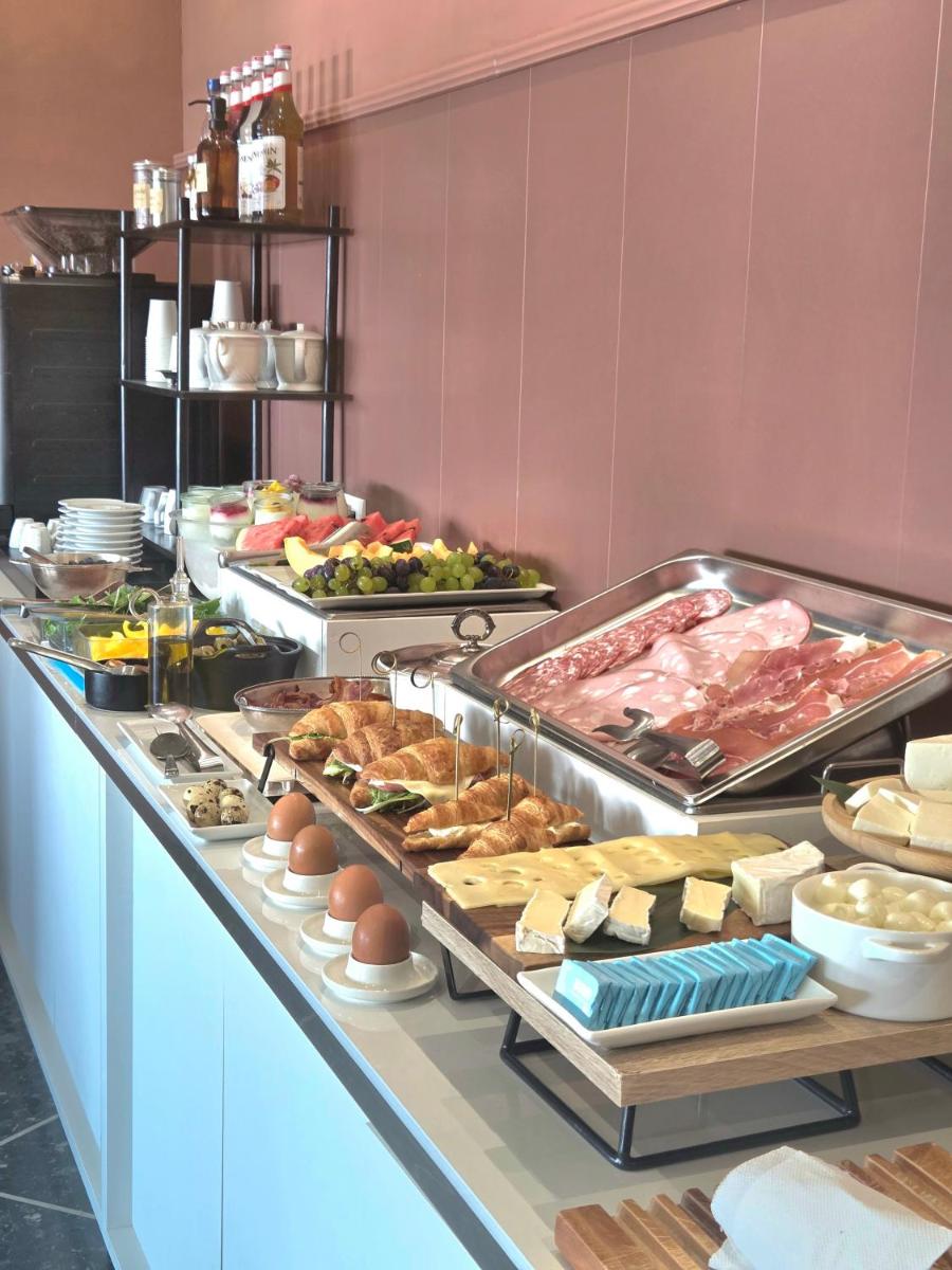 Albium Hotel - Housity