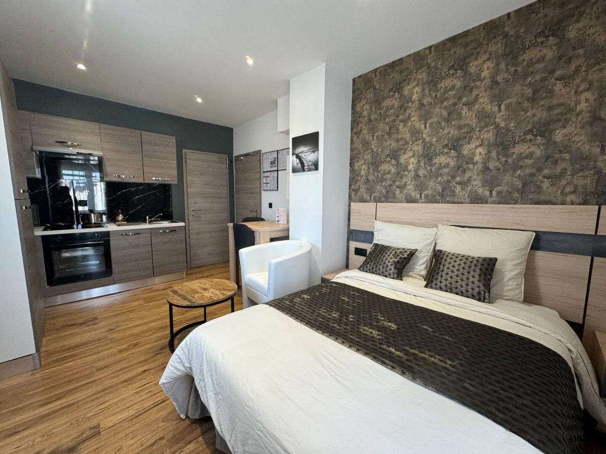 Appart Hôtel la roseraie - Housity