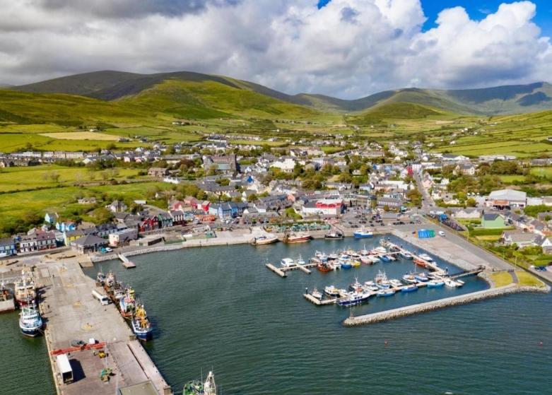 Dingle Courtyard Cottages 2 Bed (Sleeps 4) - Housity