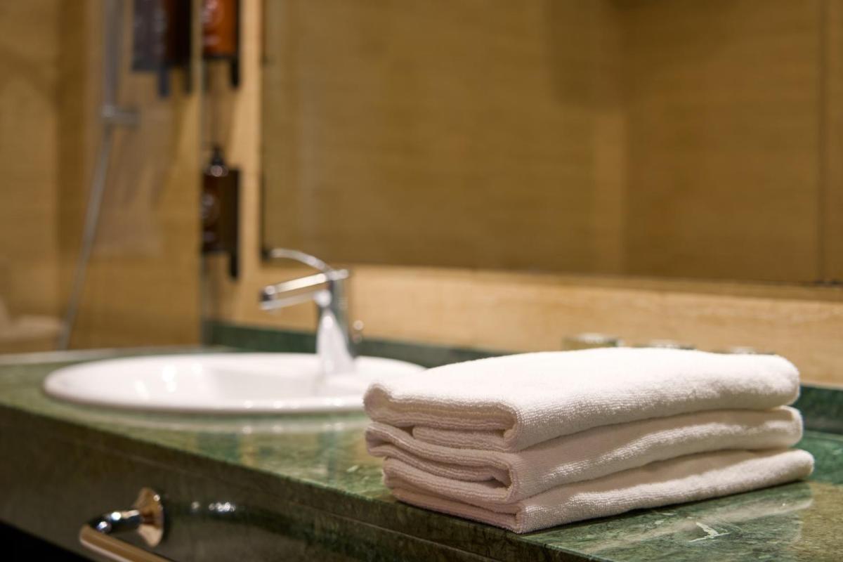 Un baño de Senator Granada