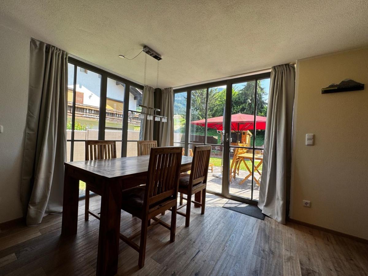 Ein Balkon oder eine Terrasse in der Unterkunft Alpenglühn Apartments - Adult Only