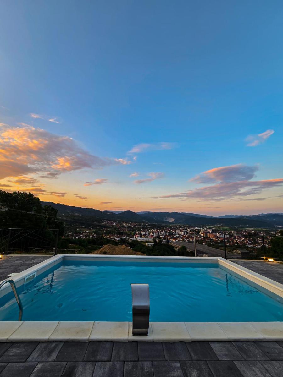 Nale Luxury Chalet - Housity
