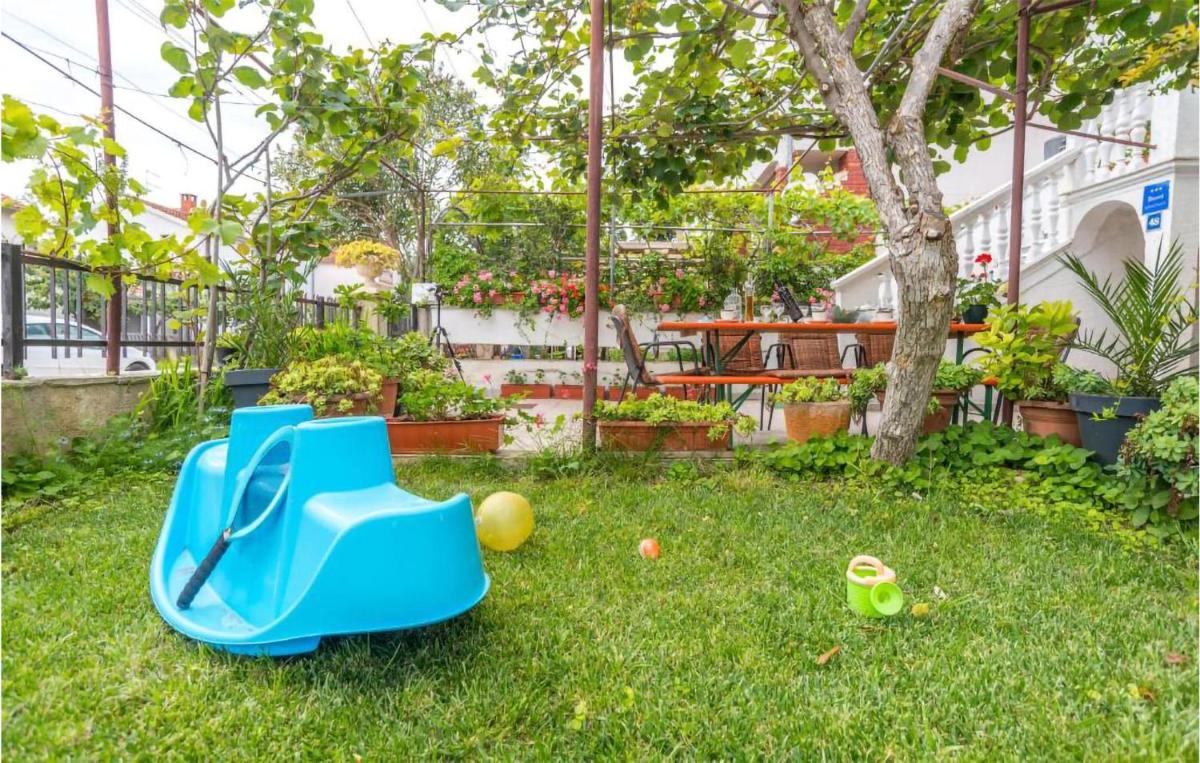 Gorgeous Apartment In Biograd Na Moru With Wi-Fi - Housity