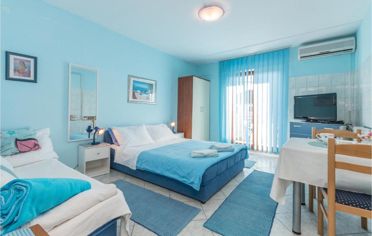 Gorgeous Apartment In Biograd Na Moru With Wi-Fi - Housity