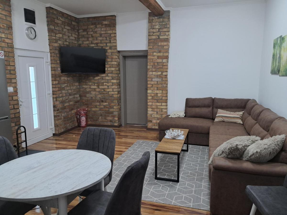 House-Vintage Hill Inn - Housity