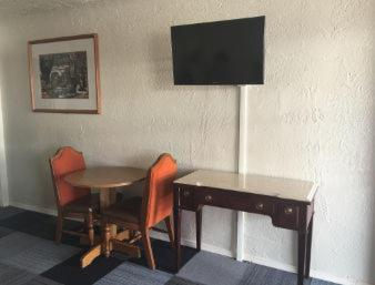 Knights Inn Gallup Near University of New Mexico - Housity