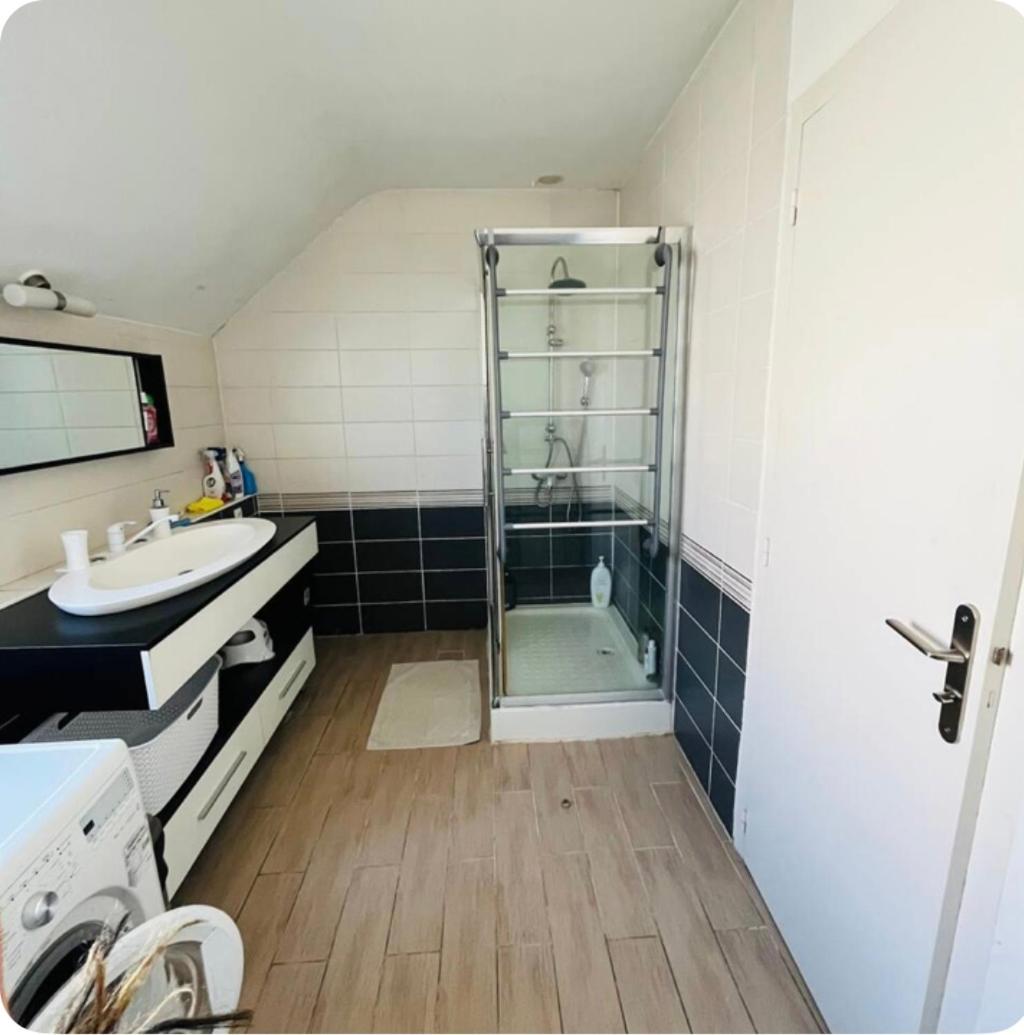Appartement spacieux et lumineux - Housity