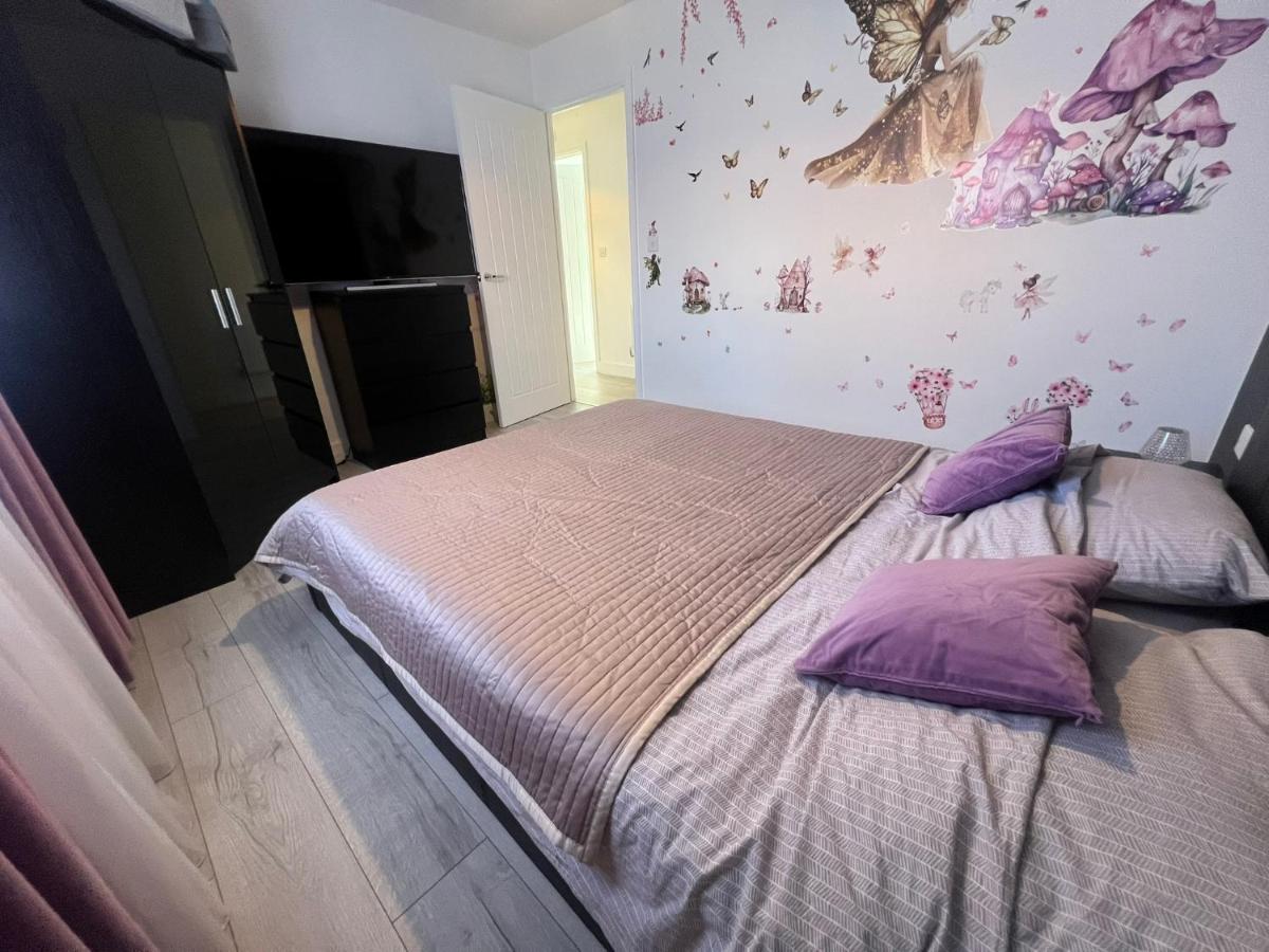 3 Bedroom House Accommodation near Goodwood - Housity