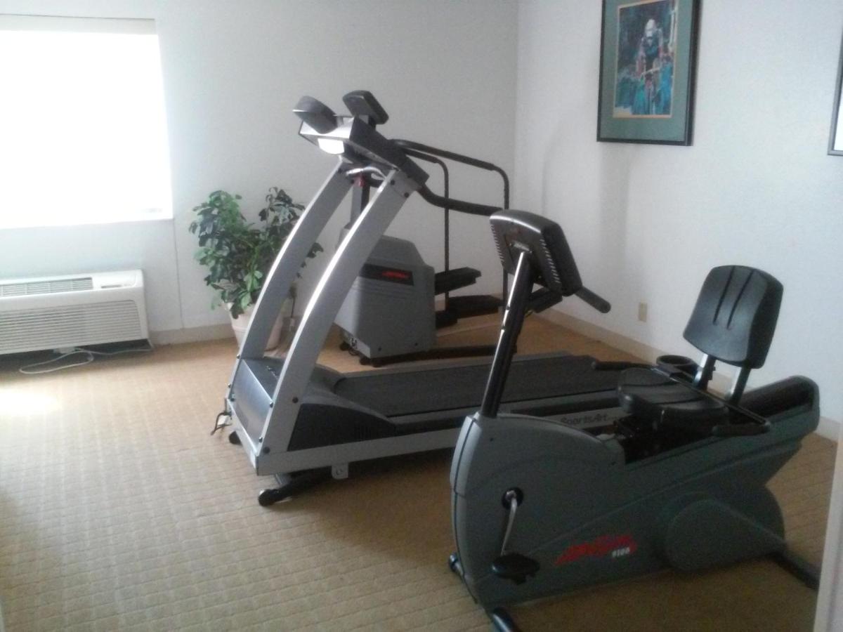 Motel 6-Maryland Heights, MO - Housity