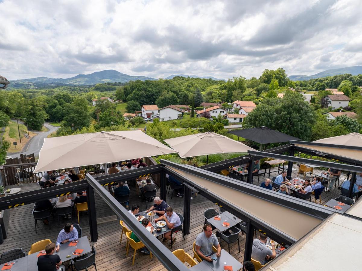 Hôtel Restaurant Aldaburua - Housity