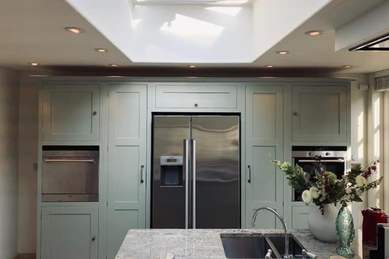 The Midsummer Common - Modern & Spacious 2BDR House with Garden - Housity