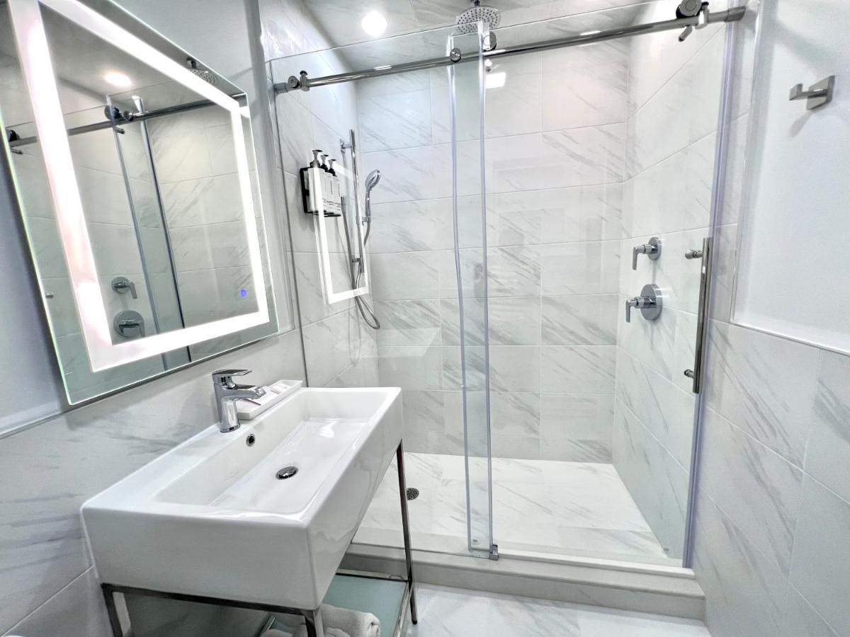 Wainscott Woods Retreat - Housity