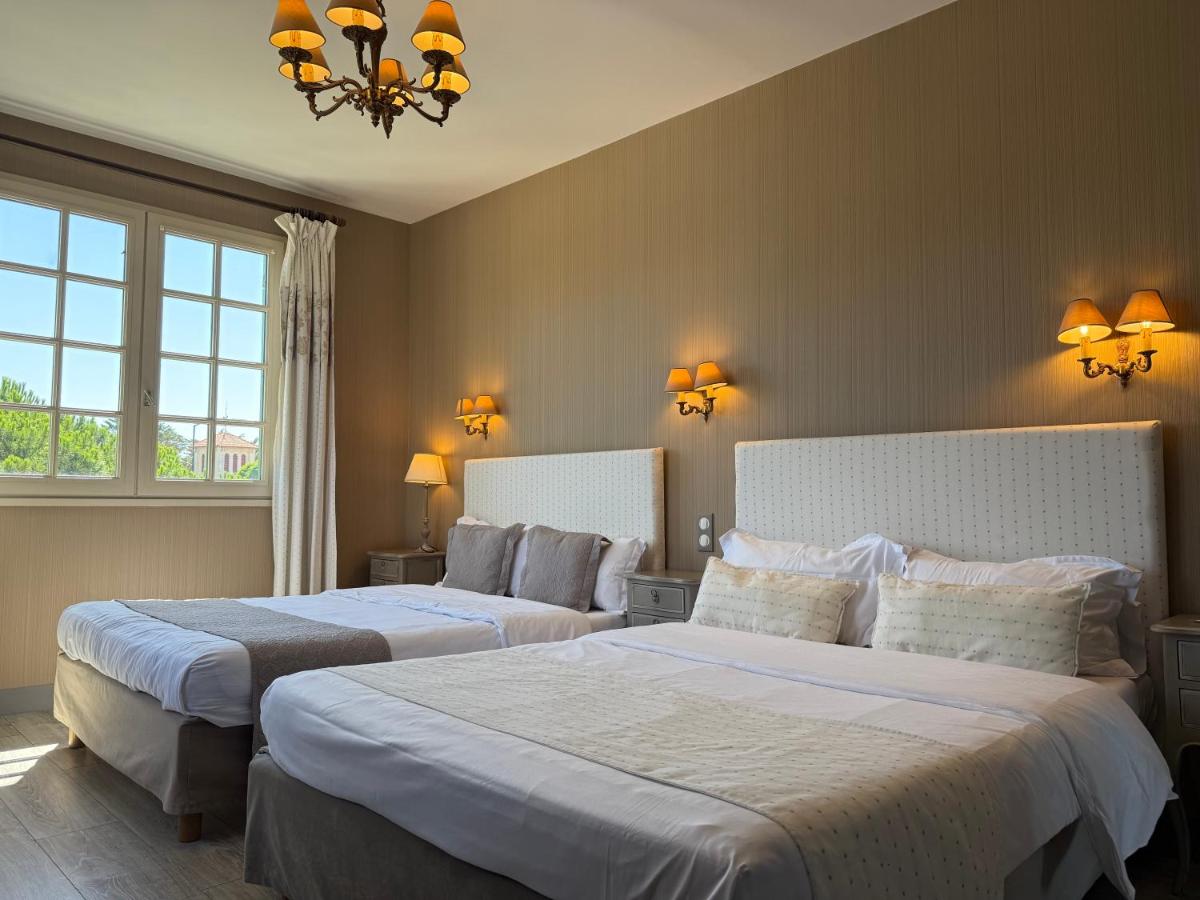 Hotel des Pins - Housity
