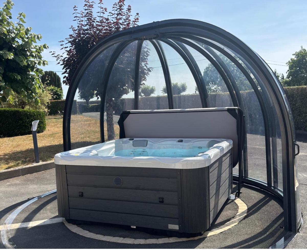 Au Gré des Souvenirs, gite 4 à 10 pers, clim, jacuzzi, loisirs - Housity