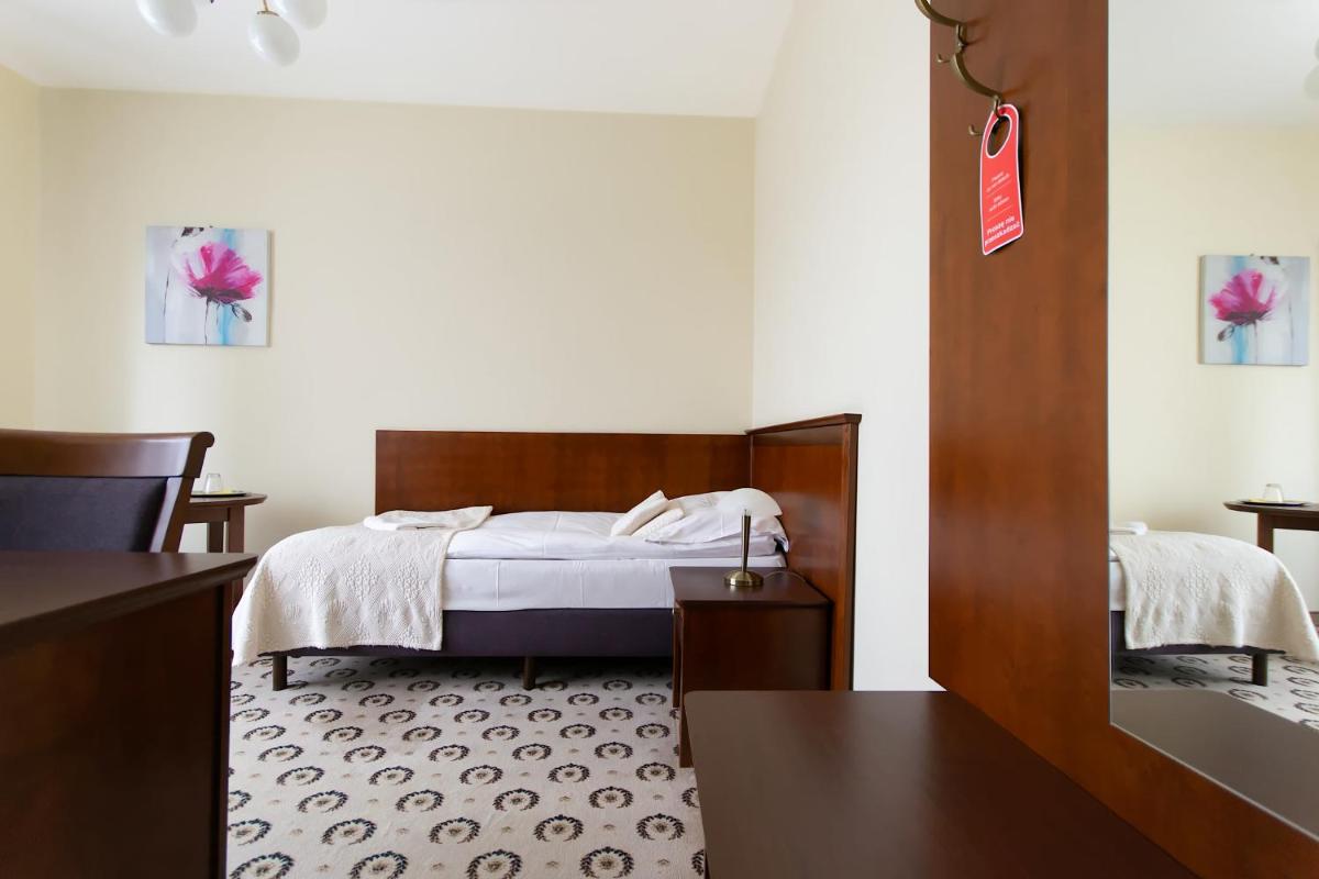 Astoria Bed & Breakfast - Housity