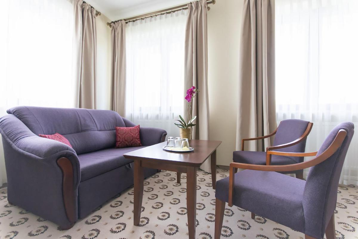 Astoria Bed & Breakfast - Housity