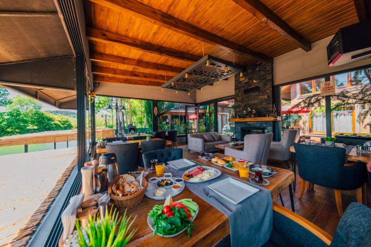 antik river house - Housity